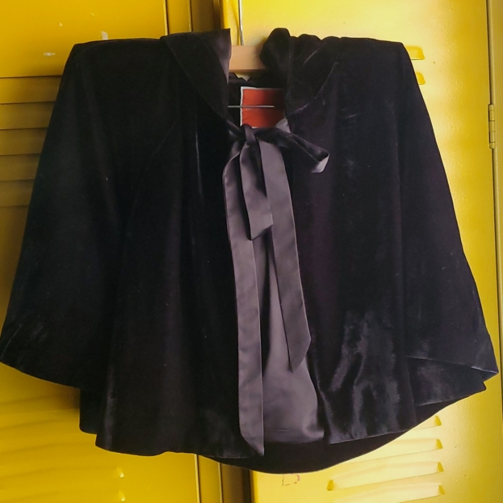 Modcloth black velvet bolero with hood